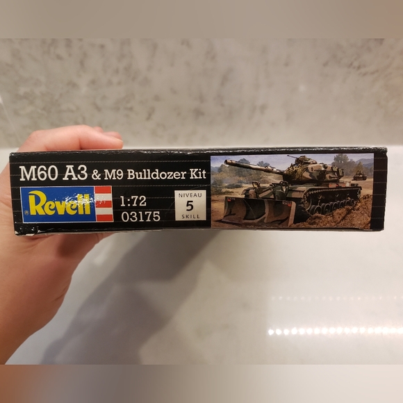 Revell M60 A3 and M9 Bulldozer Kit - Sealed box - Picture 5 of 7